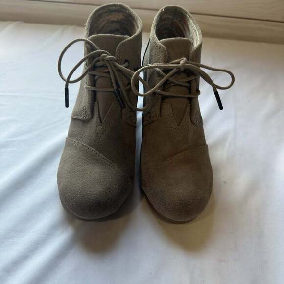 Toms Shoes - Toms Desert Wedge Taupe Suede Lace Up Ankle Boots